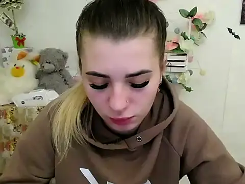 Stripchat sex cam Shy_Leyla